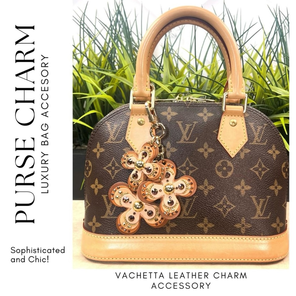 VACHETTA LEATHER CHARM NIB